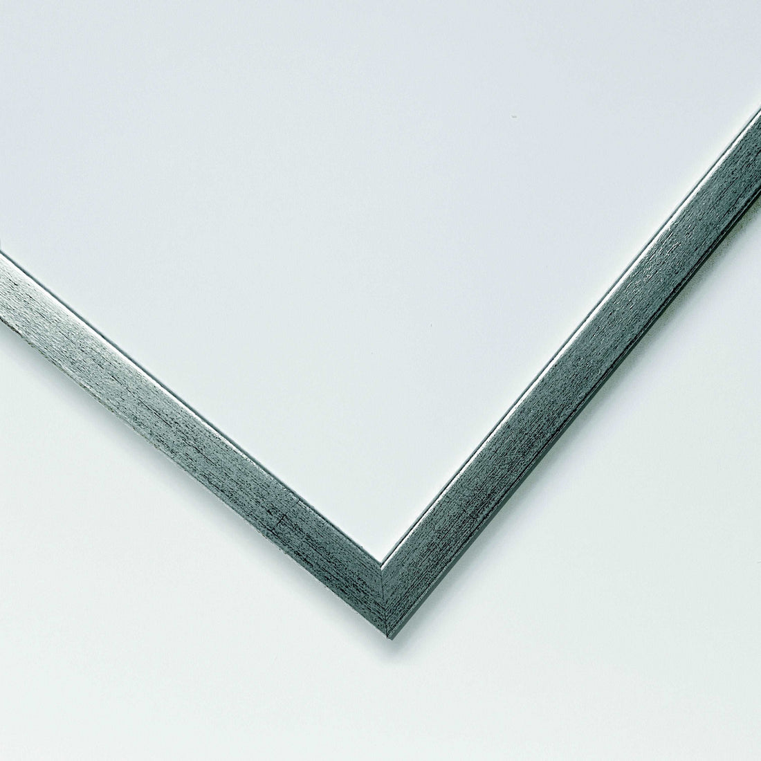 Frame A3 Silver - Add sophistication to your posters